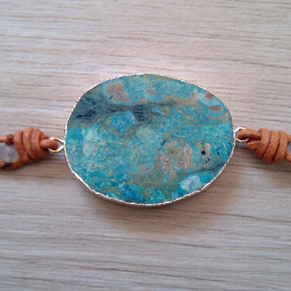 Gorgeous Turquoise Colour Stone and Leather Beaded Necklace - Picture 4 of 11